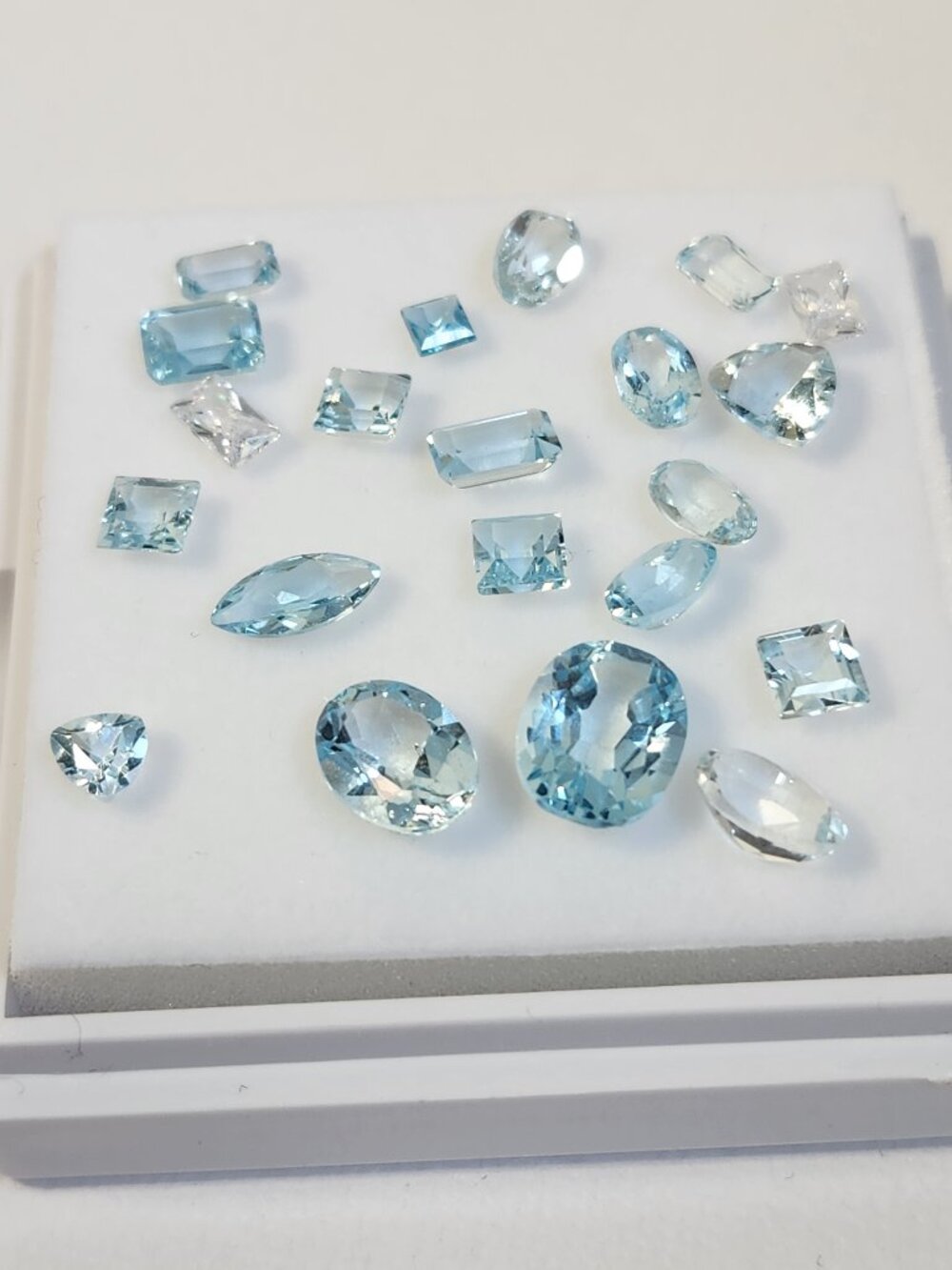 NIB Natural Blue Topaz Parcel 13.95 CTW Mixed Cut Loose Gemstones